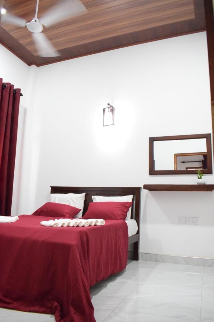 The Alexis'S Guest House Negombo Exterior photo