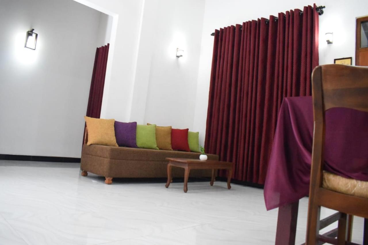 The Alexis'S Guest House Negombo Exterior photo