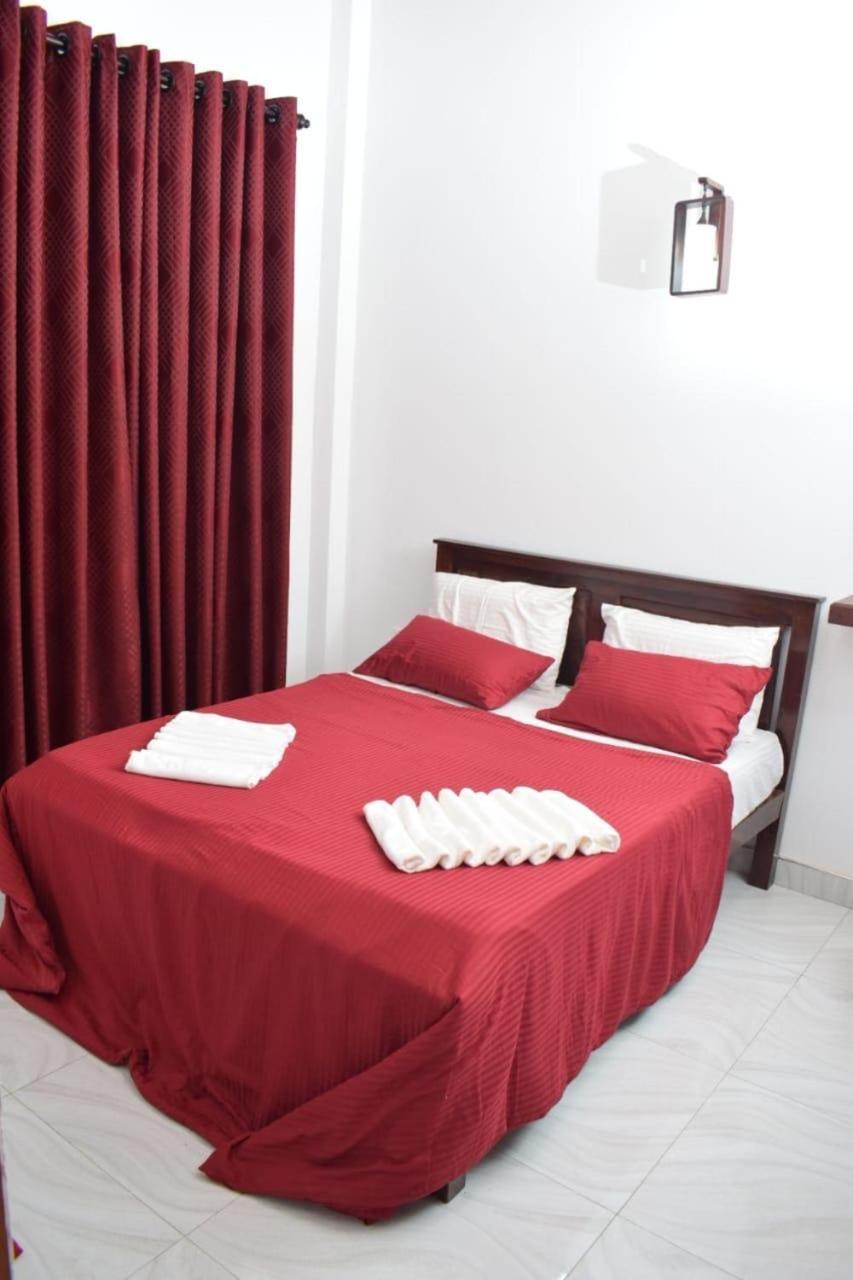 The Alexis'S Guest House Negombo Exterior photo